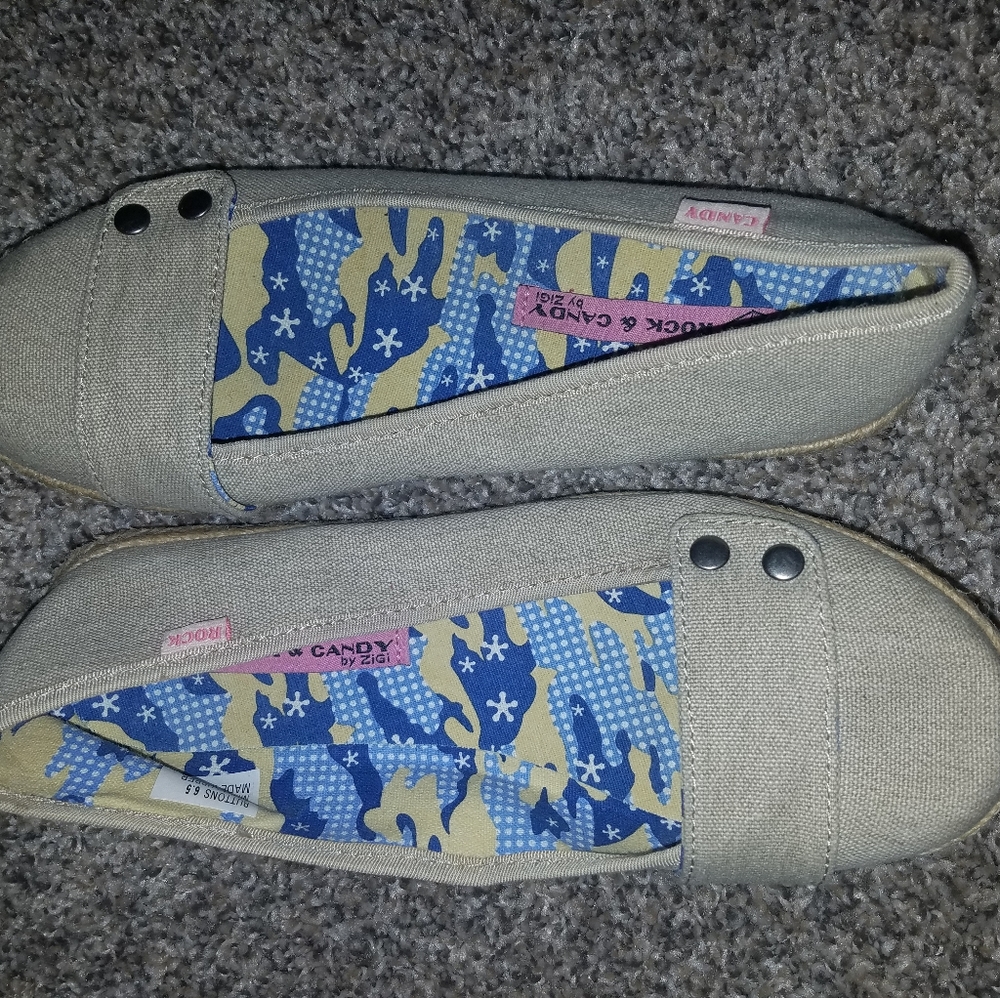 Zigi Flats size 6.5